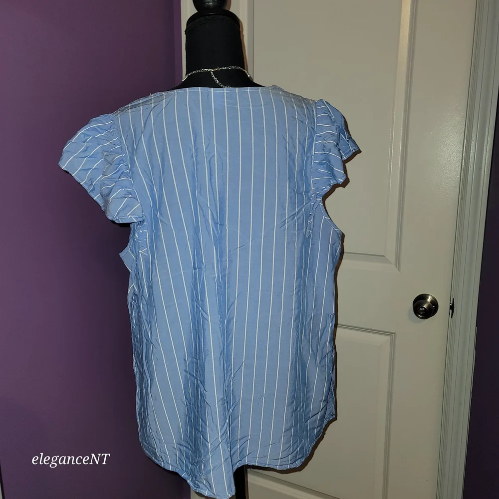 Old Navy Light Blue Striped V-Neck Blouse With Flutter Sleeve Sz: XL - Picture 3 of 7